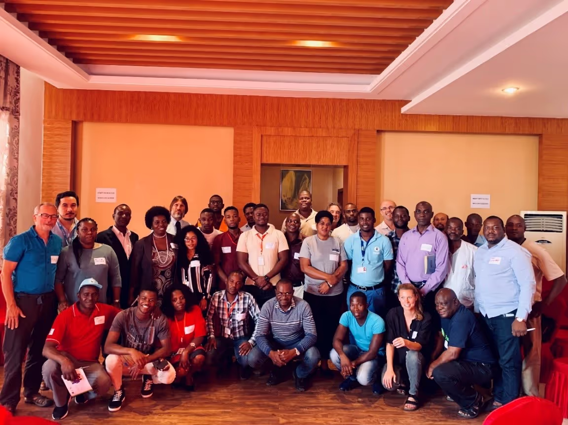 Attendees of the Sani Tweaks interagency forum in Beira, Mozambique – August 2019. Credit; Tanya Glanville-Wallis (Oxfam) 
